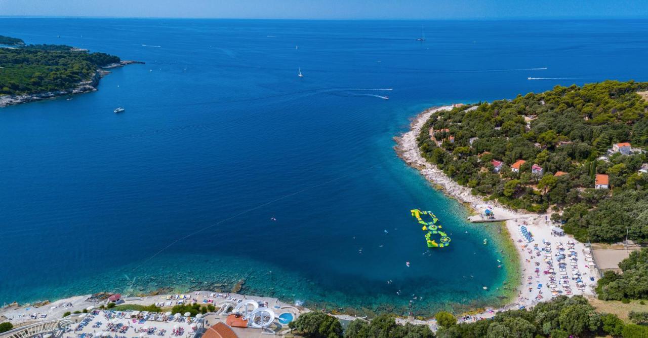Villa Andrija Family Dream With Heated Pool At The Sea With Beautiful Garden, Outside Cinema And Kids Playground Фажана Экстерьер фото